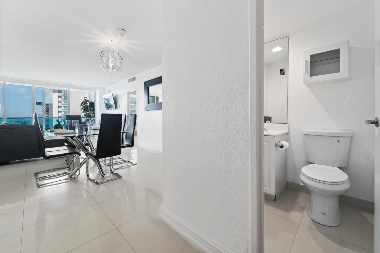 Luxury Beachfront Condo Private Beach Access, Pool & Game Room!!! Χόλιγουντ Εξωτερικό φωτογραφία