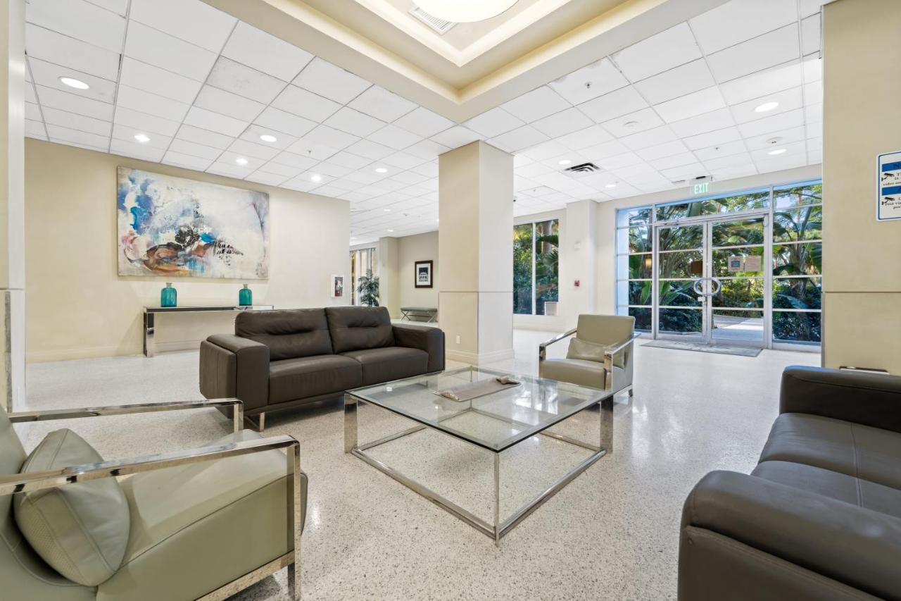 Luxury Beachfront Condo Private Beach Access, Pool & Game Room!!! Χόλιγουντ Εξωτερικό φωτογραφία